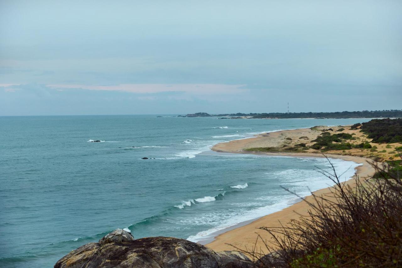 Water Edge Hotel&Restaurant Arugam Bay Exterior foto