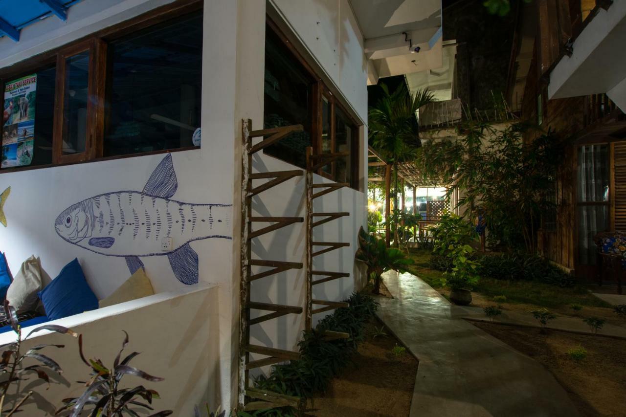 Water Edge Hotel&Restaurant Arugam Bay Exterior foto