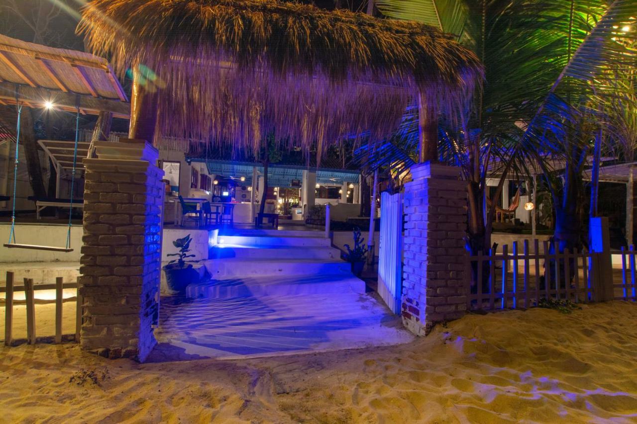 Water Edge Hotel&Restaurant Arugam Bay Exterior foto