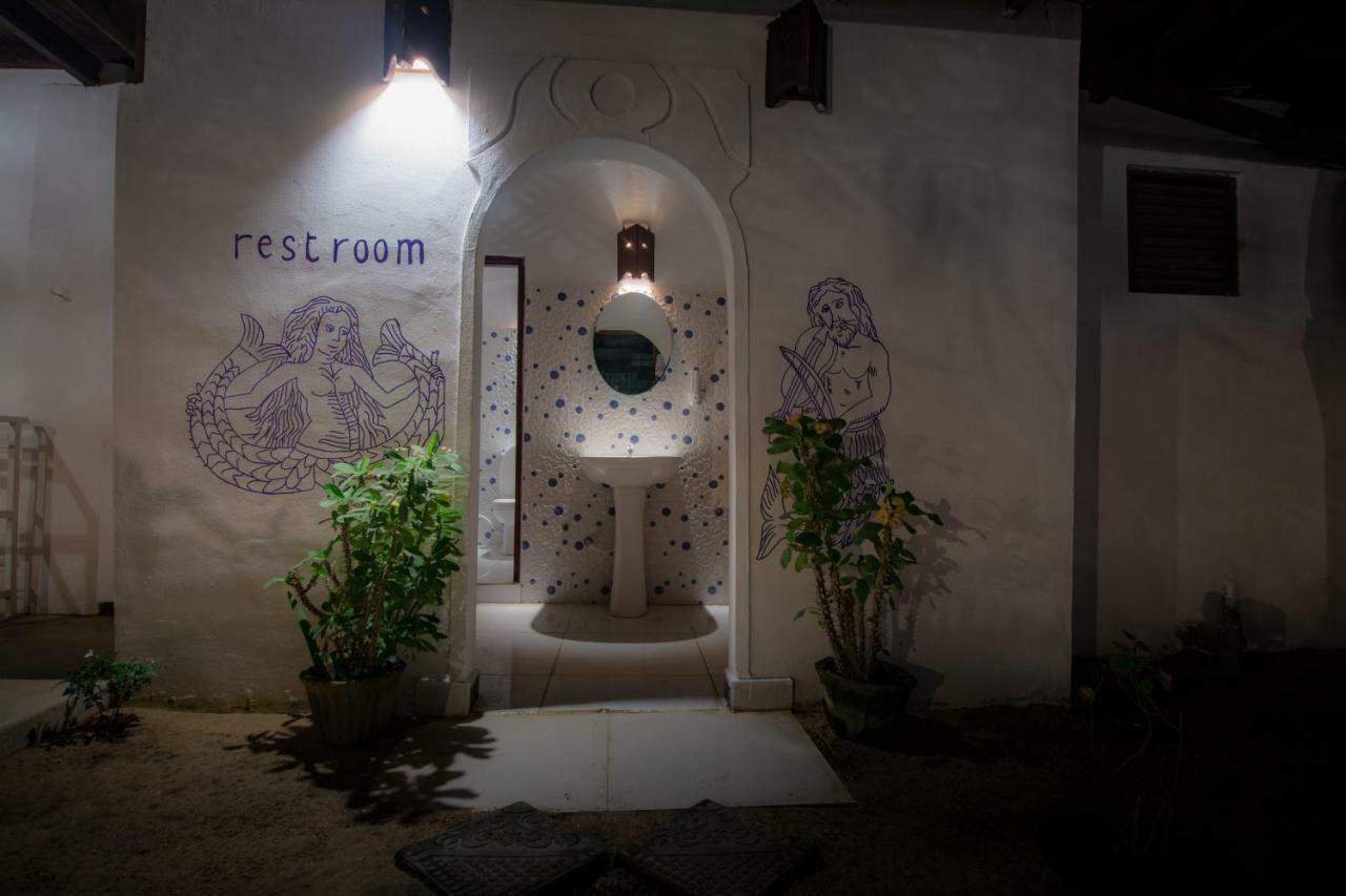 Water Edge Hotel&Restaurant Arugam Bay Exterior foto