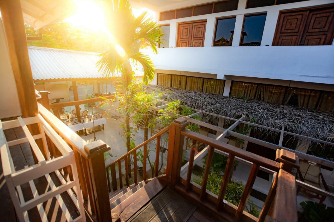 Water Edge Hotel&Restaurant Arugam Bay Exterior foto