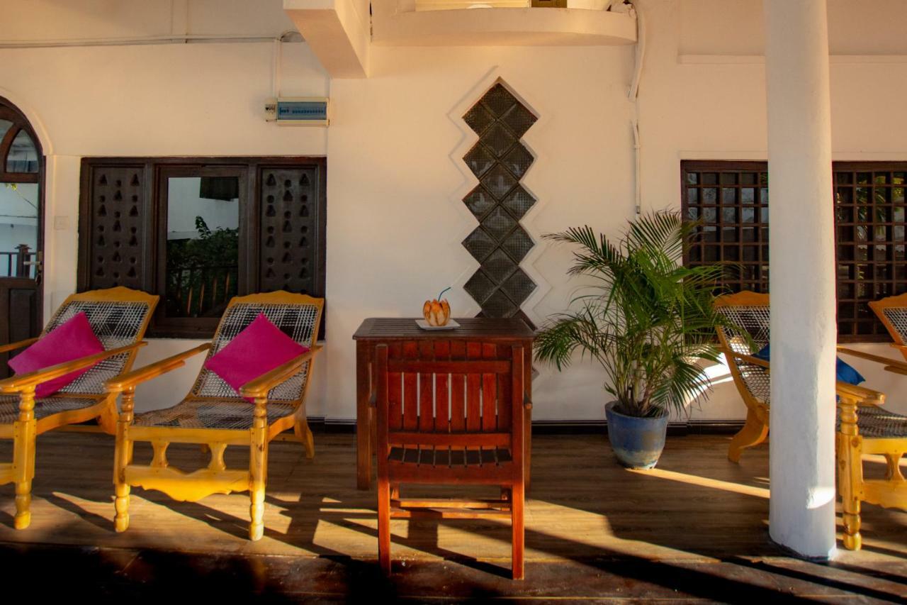 Water Edge Hotel&Restaurant Arugam Bay Exterior foto