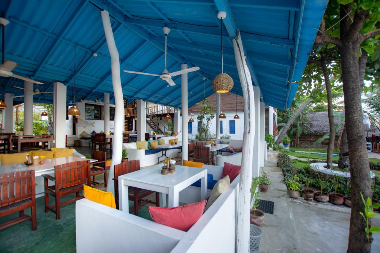 Water Edge Hotel&Restaurant Arugam Bay Exterior foto