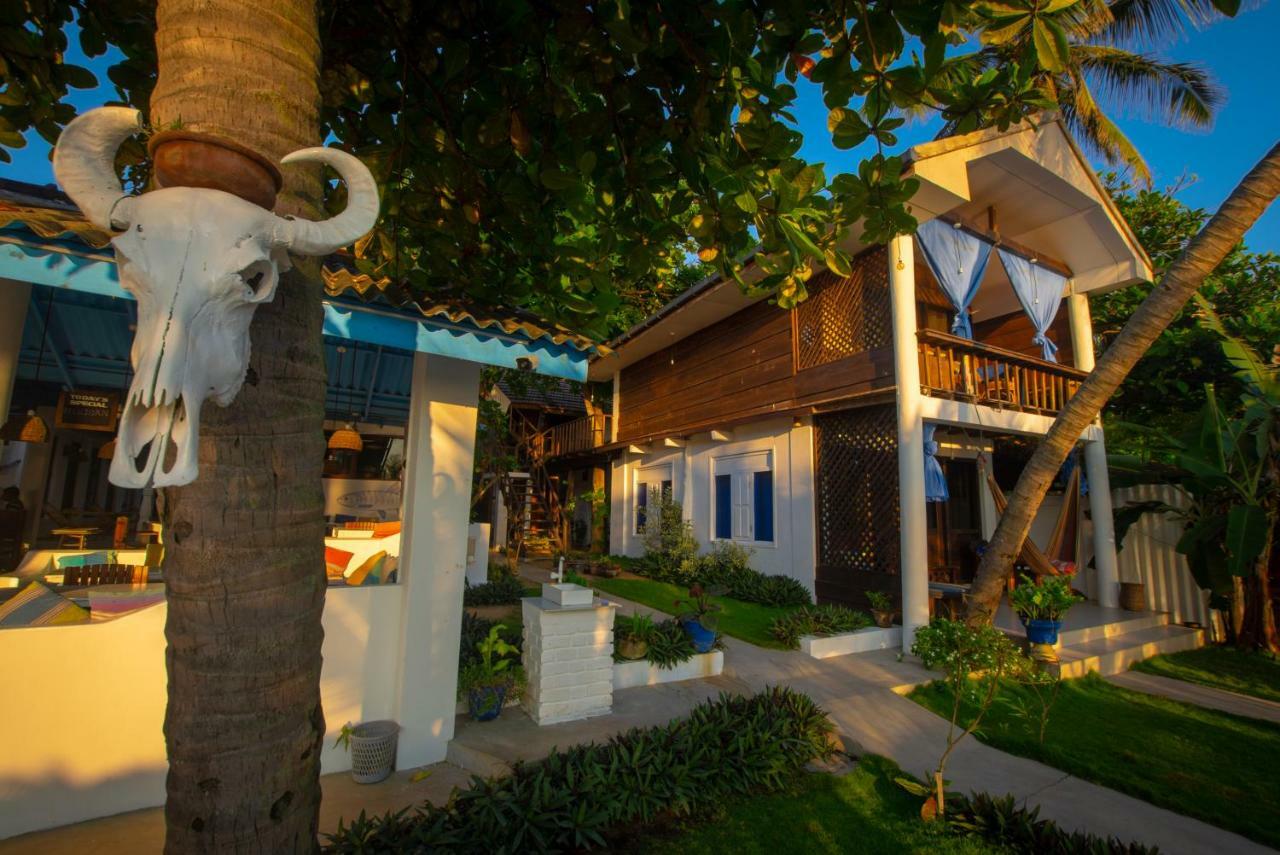 Water Edge Hotel&Restaurant Arugam Bay Exterior foto